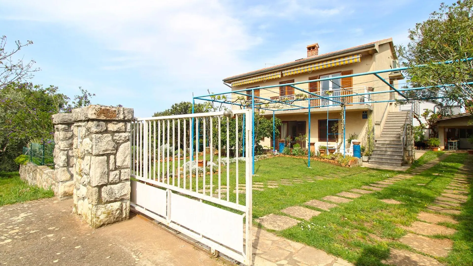 Apartment Giovanna 1557 Banjole Croatia