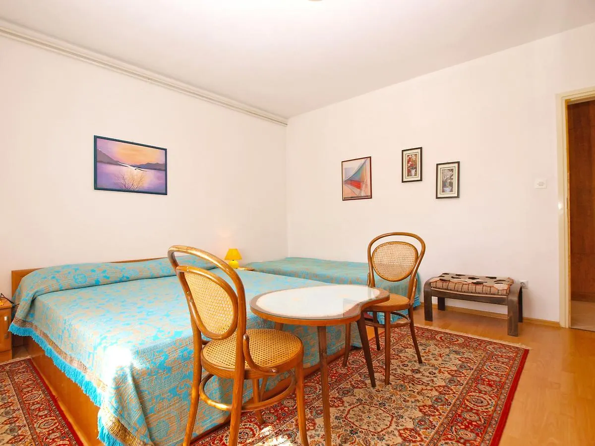 Apartment Giovanna 1557 Banjole Croatia